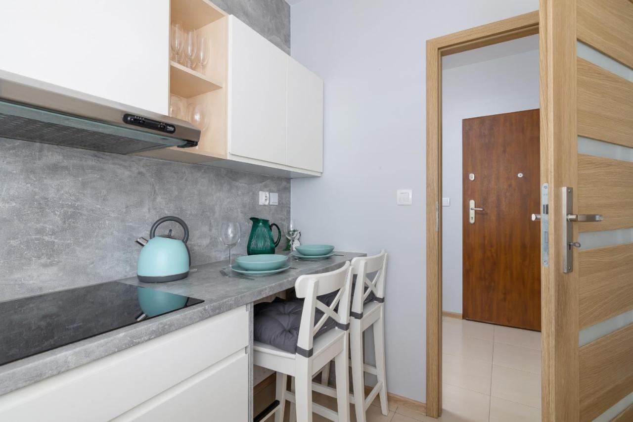Osiedle Avia Harmonious Apartment With Balcony & Parking Cracow By Renters Prestige Krasków Eksteriør bilde